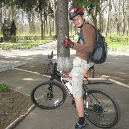 Максим Набока