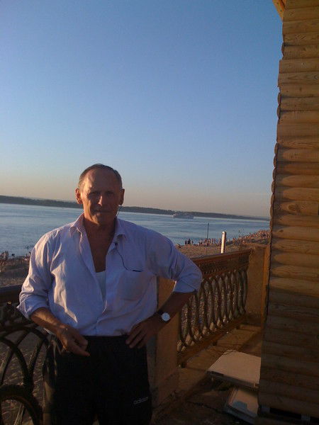 Алексей Камратов