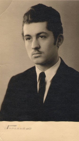 Александр Дельцов