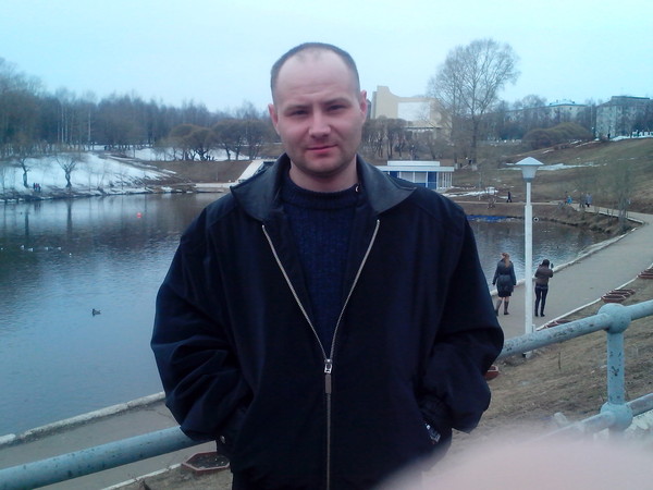 Владимир Симонов
