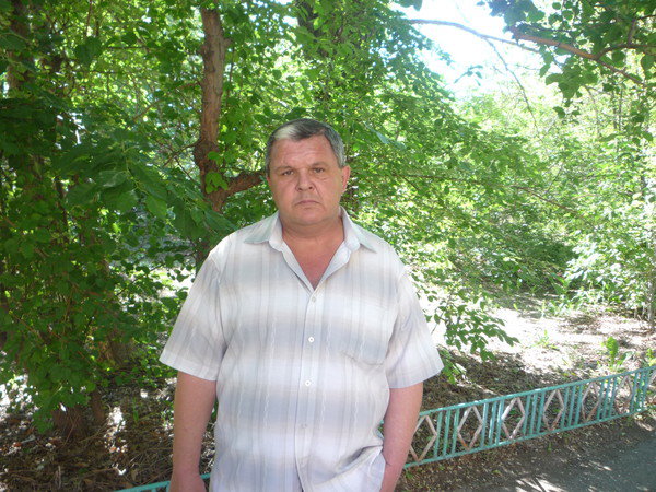 Олег Шаров