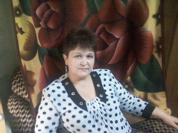 Нина Комиссарова