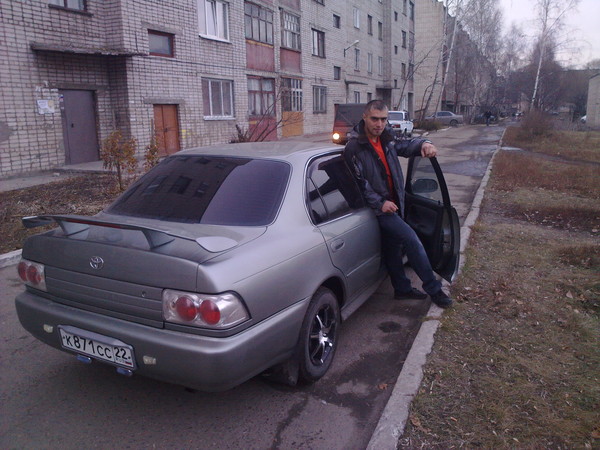 Максим Холодков