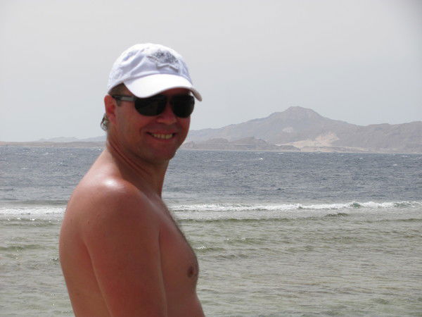 Владимир Базаев