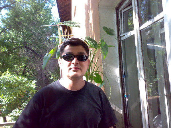 Хаким Хазратов