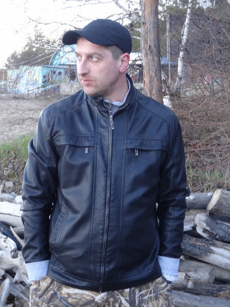 Константин Сухомлинов