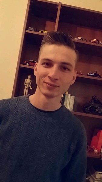 Simon Starstev