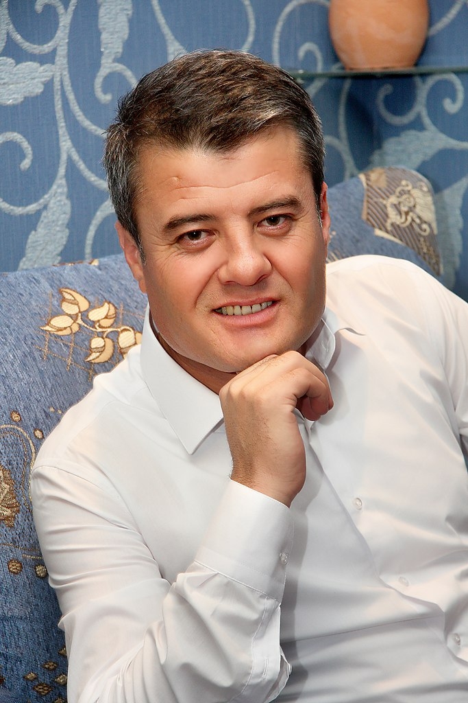 Farhod Srochov