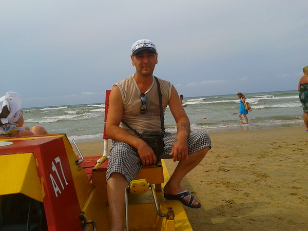 Юрий Гарибов