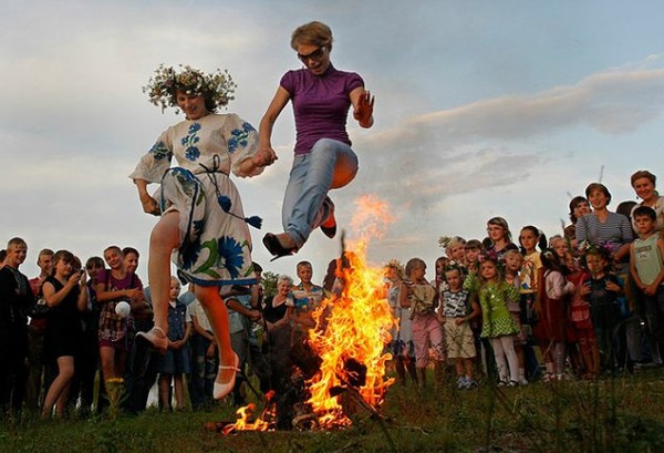 Роман Мирный