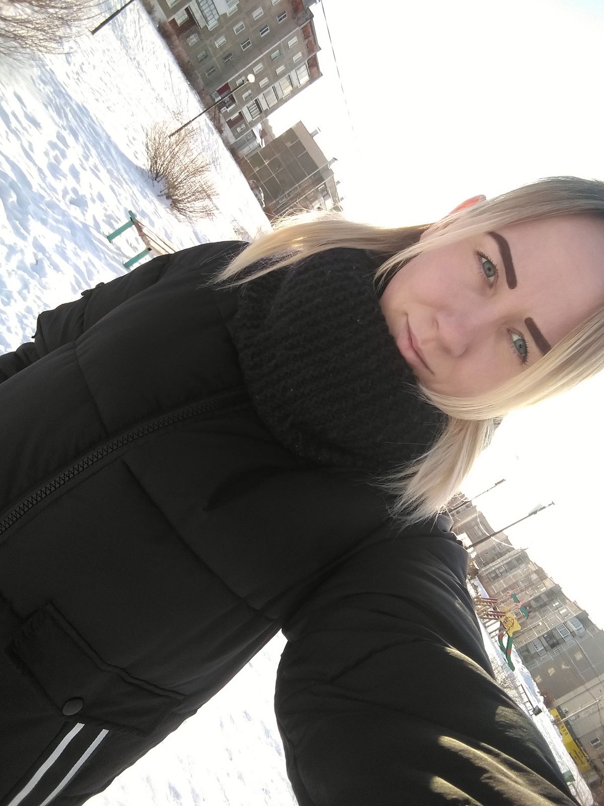 Оля Титова
