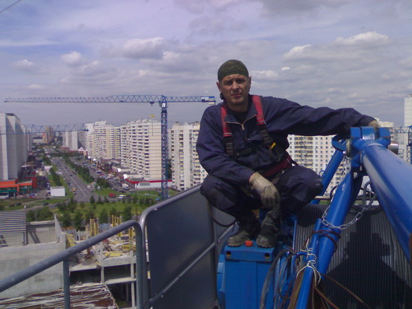 Юрий Колесников