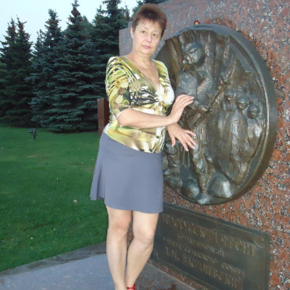 Наташа Батова