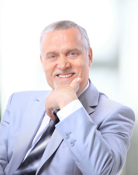 Александр Медведев