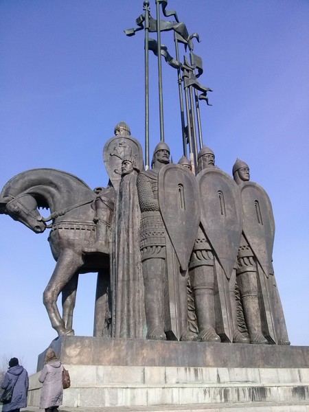 Яна Светлолобова