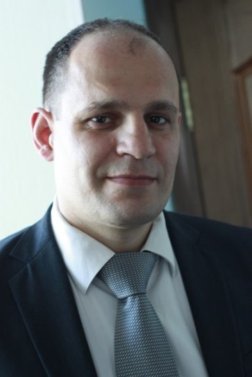 Николай Красный
