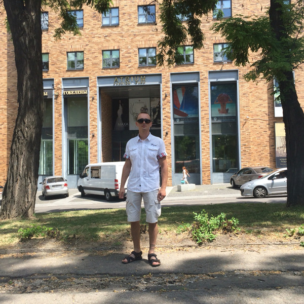 Юра Новиков