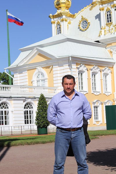 что согласно поговорке украшает мужчину
