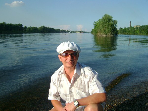 Андрей Тихонов