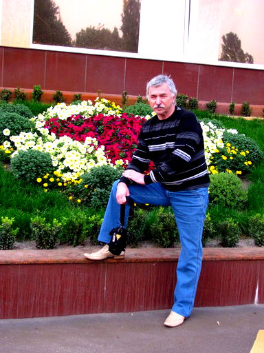 Александр Черников
