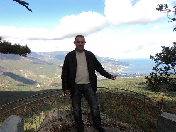 Виктор Николаев