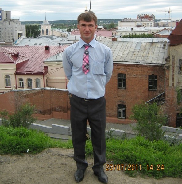 Евгений Извеков
