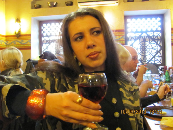 Анна Уханова