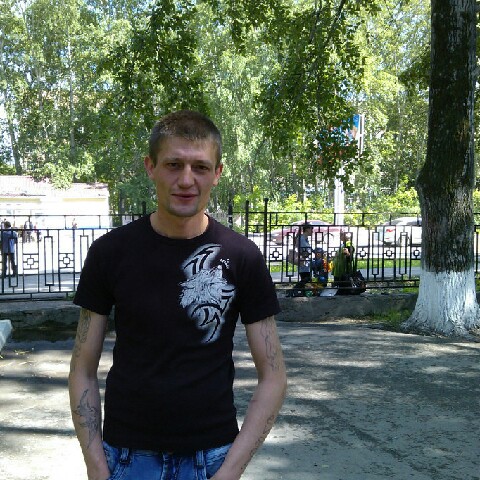 Александр Равинский