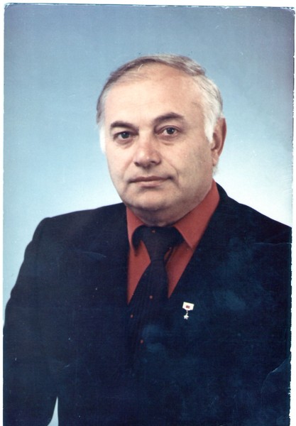 Леонид Сааков