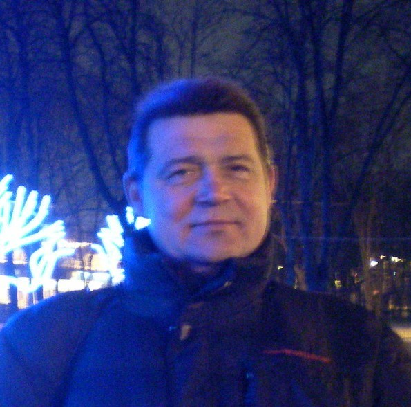 Анатолий Извеков