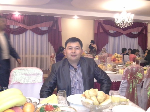 Жанат Досымбеков