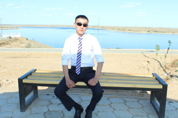 Олжас Абдугалиев
