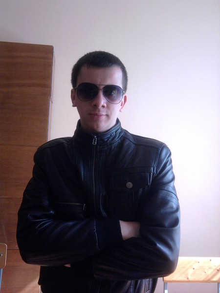 Александр Петров