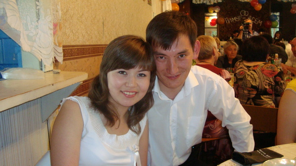 Д. Накенов