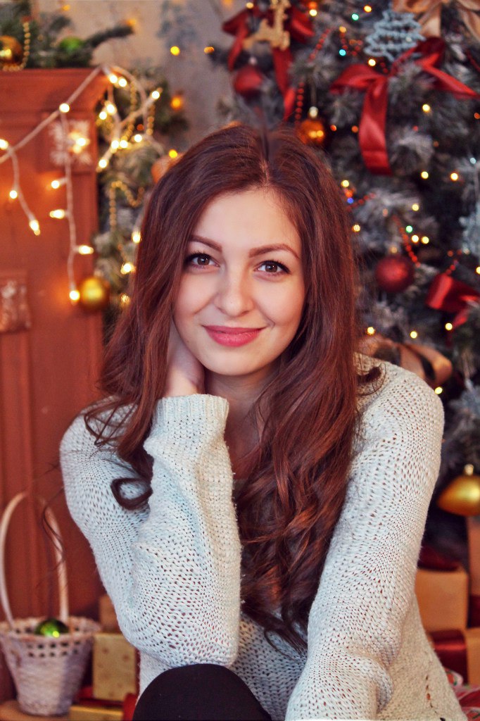 Катя Семиколенова