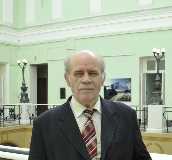 Михаил Шкондин