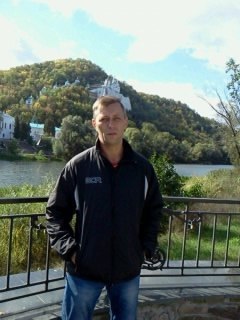 Юрий Петров