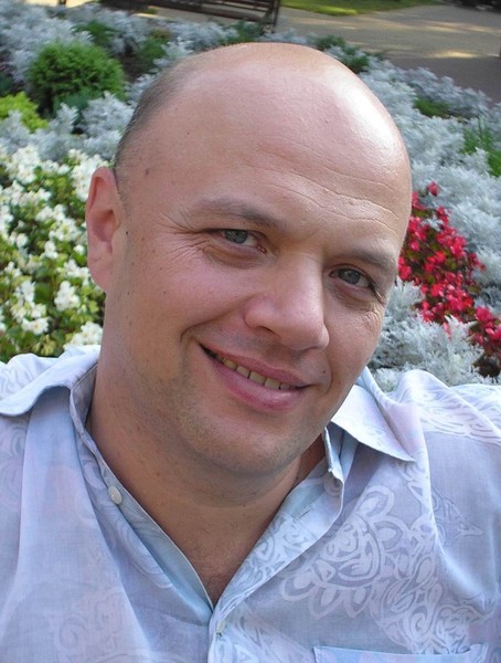 Валентин Иванов