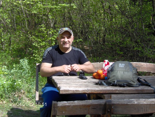 Иван Маньов