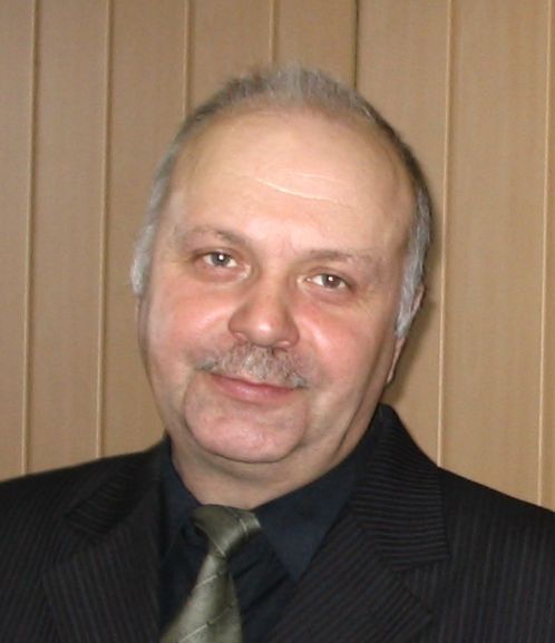 Виталий Апостолов