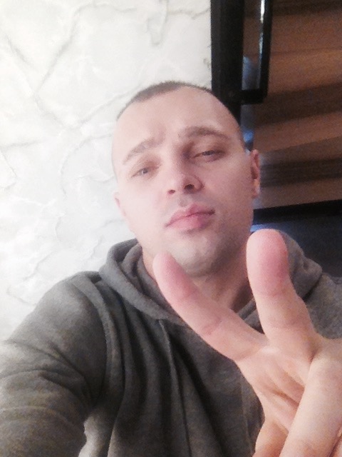 Виктор Липатов
