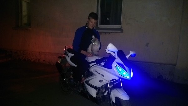 ***лёня ***