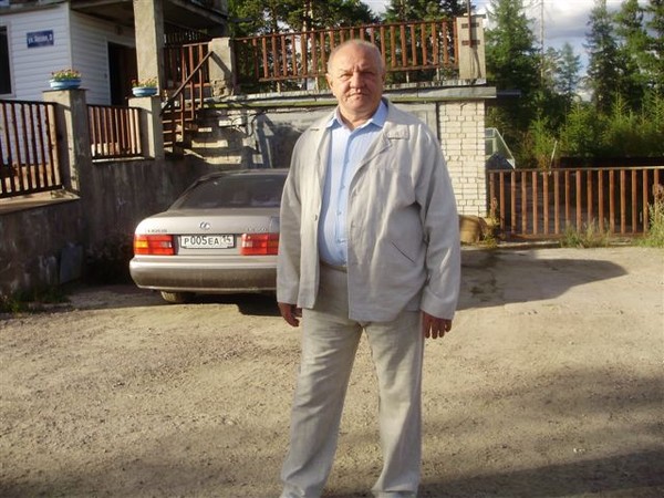 Николай Попов