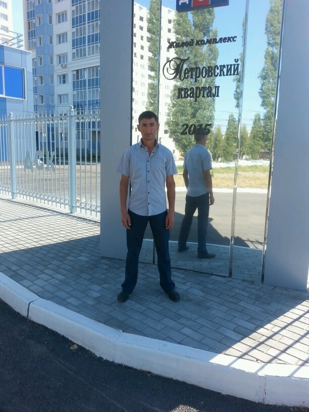 Гена Рахмонов