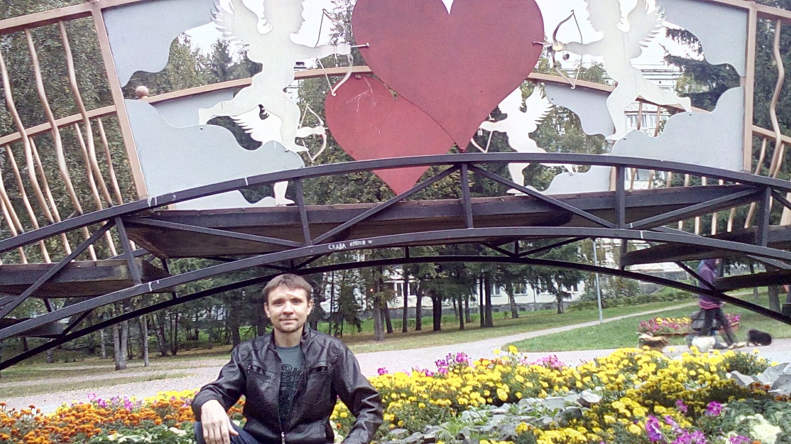 Евгений Тихонов