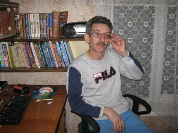 Олег Усенко