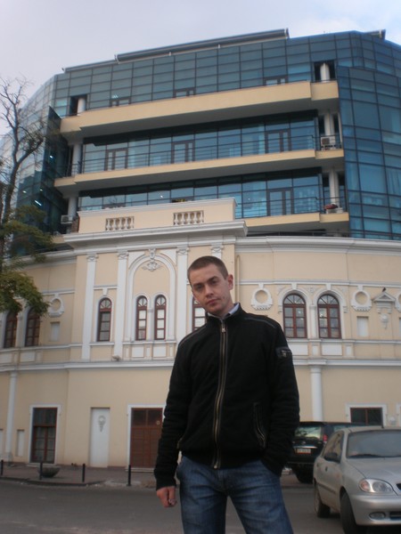 Валера Аксенти
