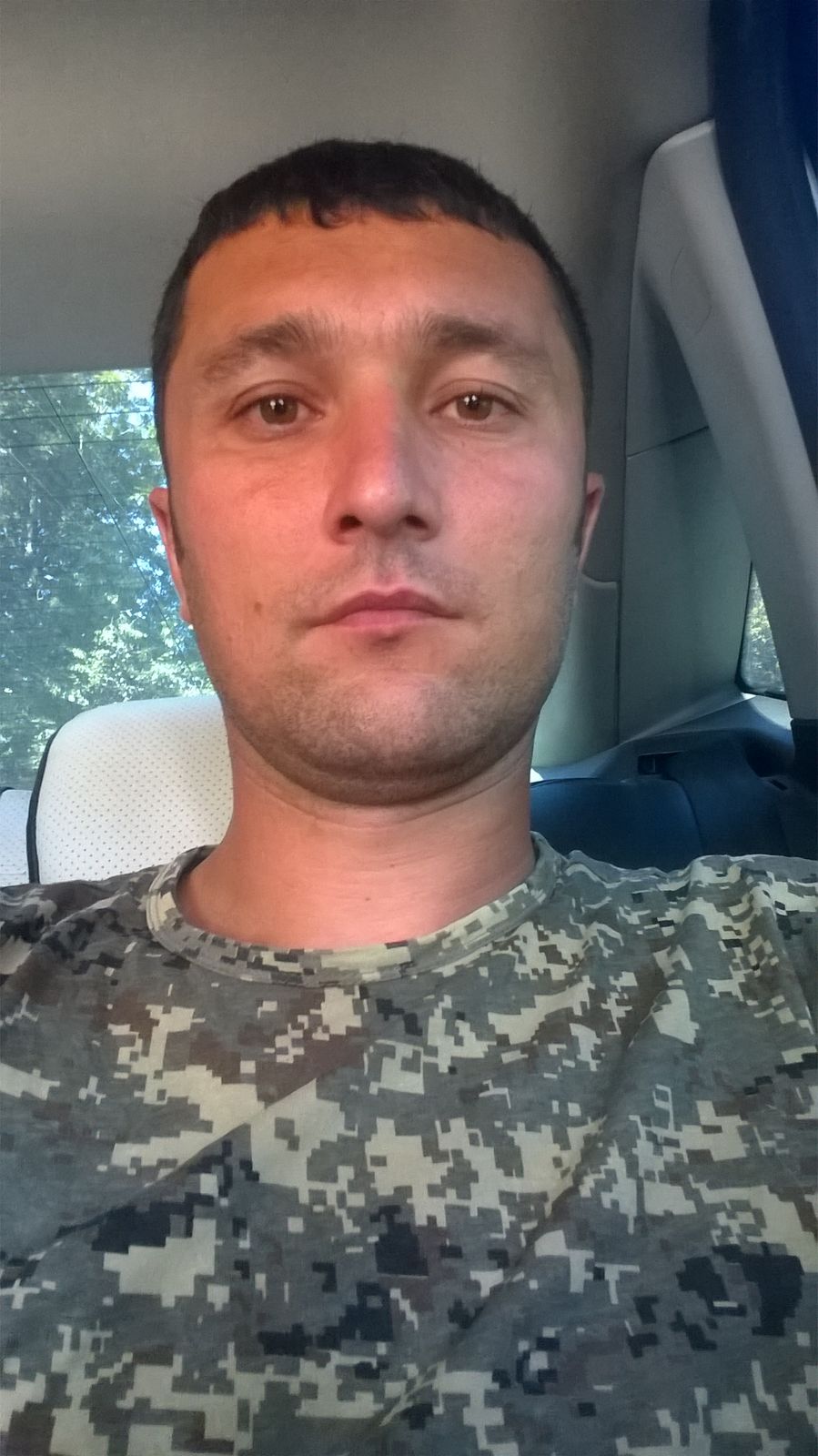 Илхом Усмонов