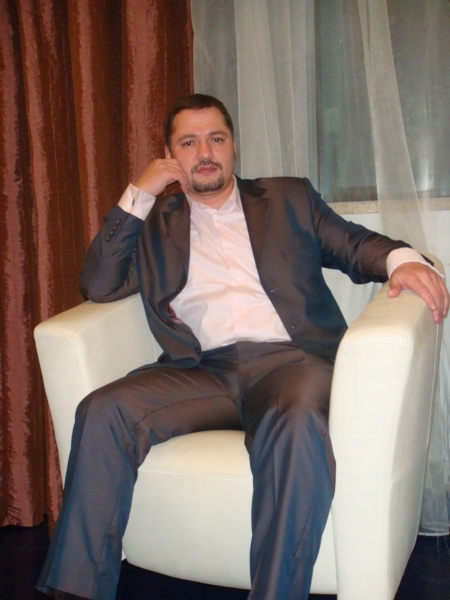 Анзор Адамов