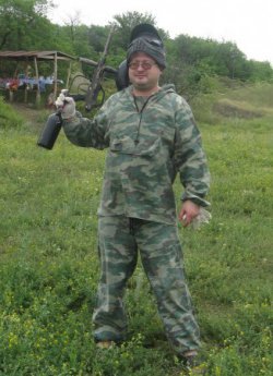 Роман Бестолков
